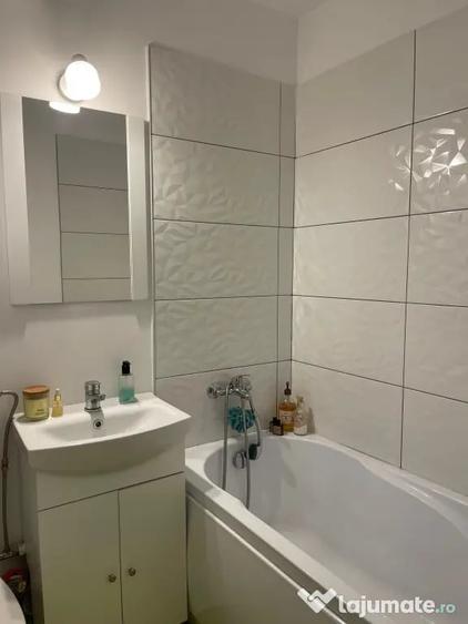 Apartament cu 2 camere decomandat în Berceni