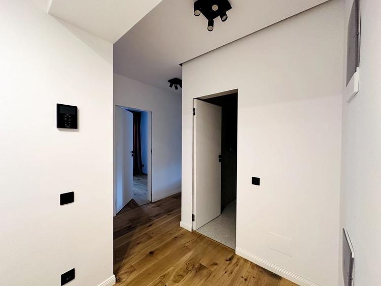Apartament cu 3 camere decomandat, mobilat în Aviației