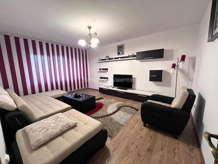 Apartament 3 camere | Decomandat | strada Nasaudului | Demisol propriu
