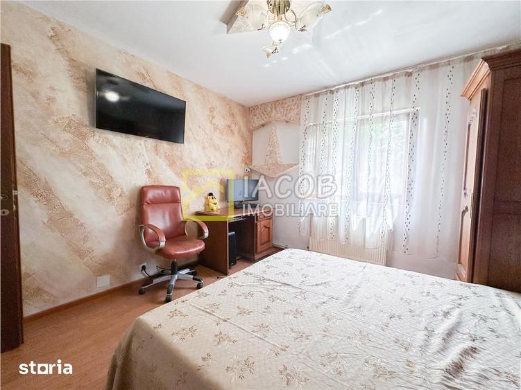 Apartament cu 3 camere decomandat în Bistrița Lac