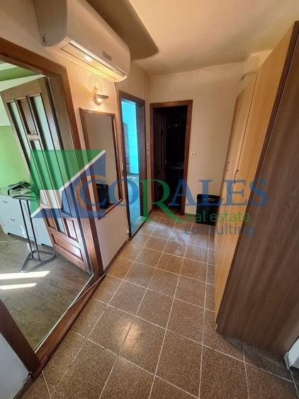 Apartament cu 3 camere decomandat, mobilat în Steaua