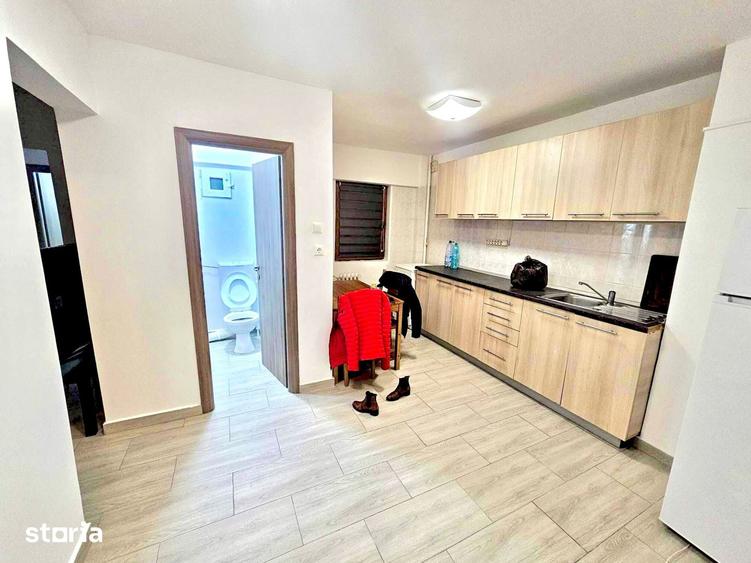 Apartament cu 3 camere decomandat în Drumul Taberei