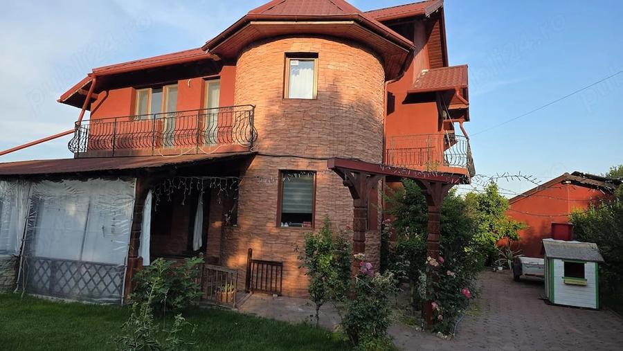 Casă cu 5 camere cu Teren 740 Mp în Mogoșoaia
