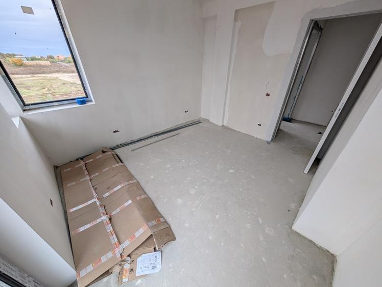 Casă individuală cu 6 camere cu Garaj în Tunari