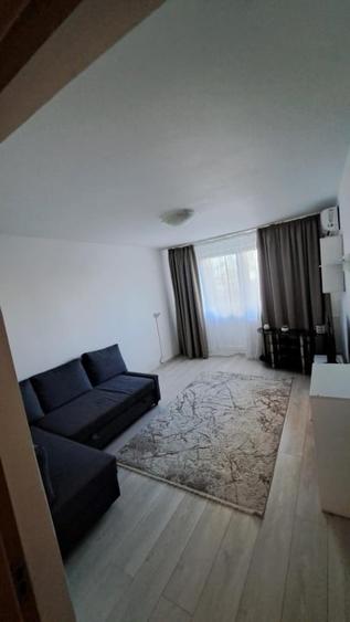 Apartament cu 2 camere decomandat în Tei