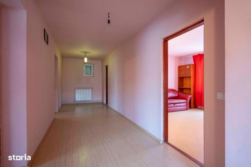 Casă cu 4 camere în Salca