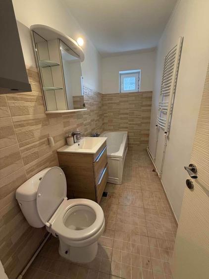 Apartament cu 3 camere decomandat, mobilat în Vidin-Progresul