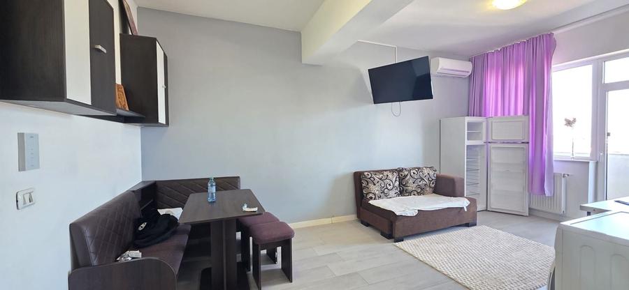 Apartament cu 3 camere decomandat, mobilat în Central