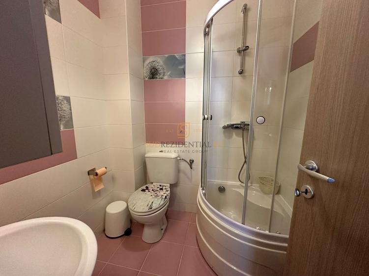 Casă individuală cu 4 camere cu Canalizare în Central