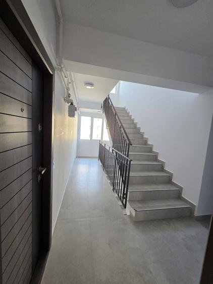 Apartament cu 2 camere decomandat în Fundeni