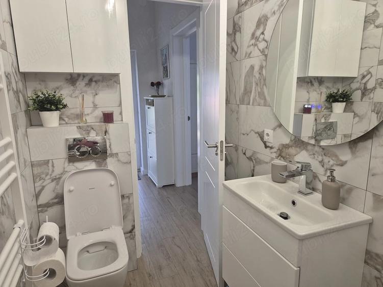 Apartament cu 2 camere decomandat în Central