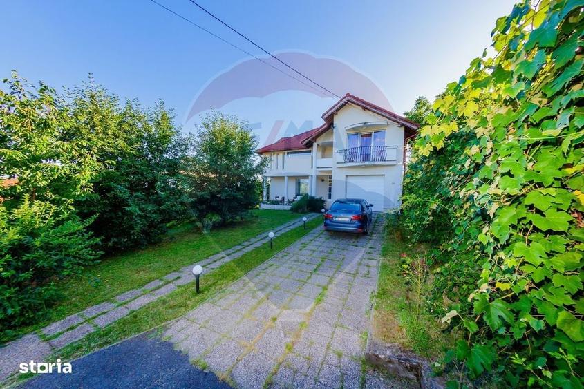Casa eleganta in zona exclusivista, cu priveliste de vis - 20