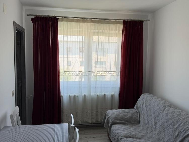 Apartament cu 2 camere semidecomandat în Exterior Vest