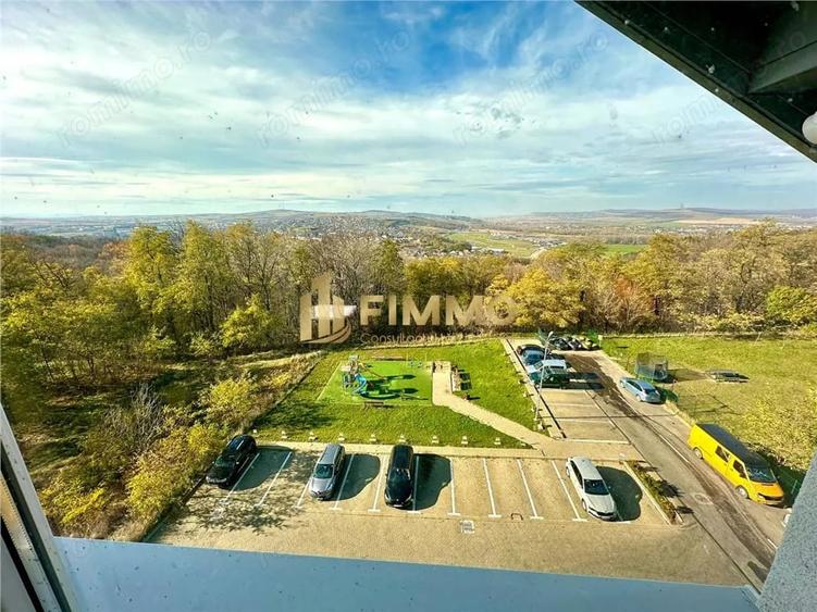 Apartament cu 3 camere în Est