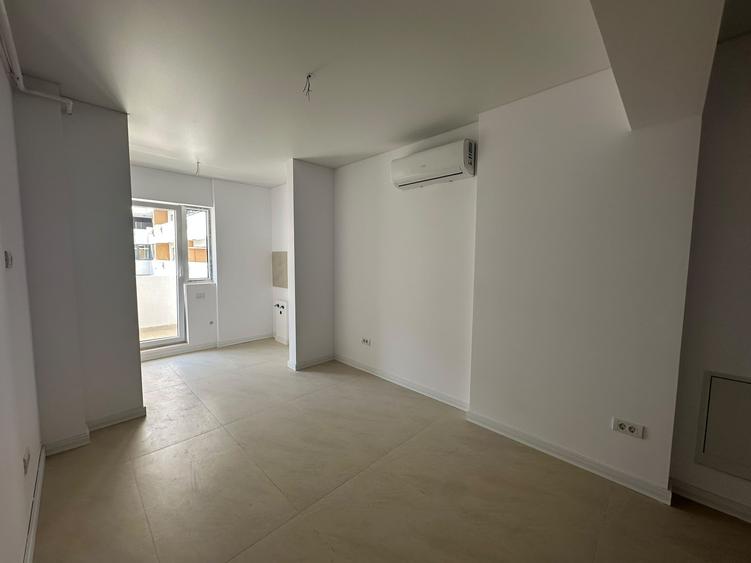 Apartament cu 2 camere semidecomandat în Sud