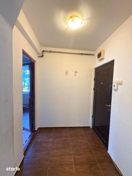 Apartament cu 2 camere semidecomandat în Tomis II