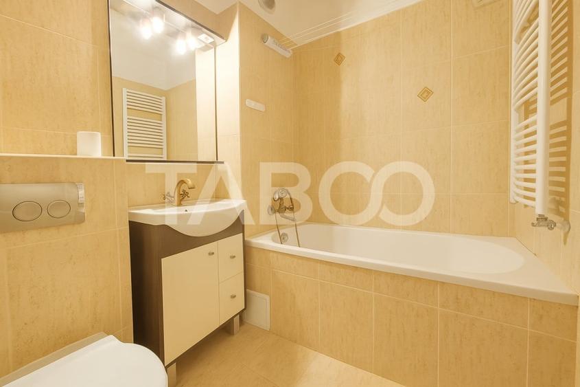 Apartament cu 3 camere semidecomandat, mobilat în Central