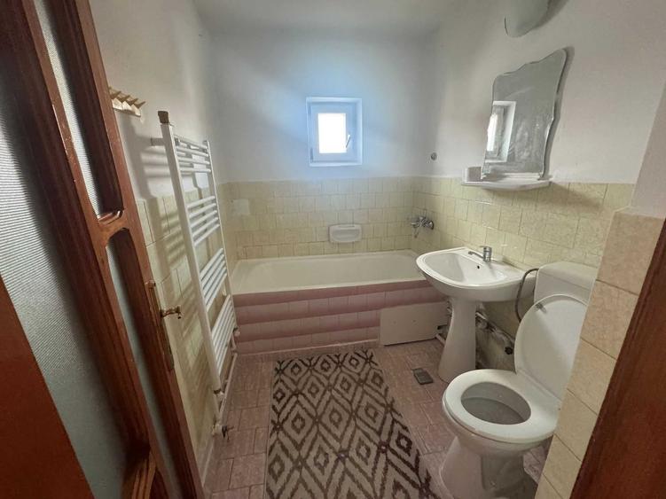 Apartament cu 2 camere decomandat în Exterior Vest