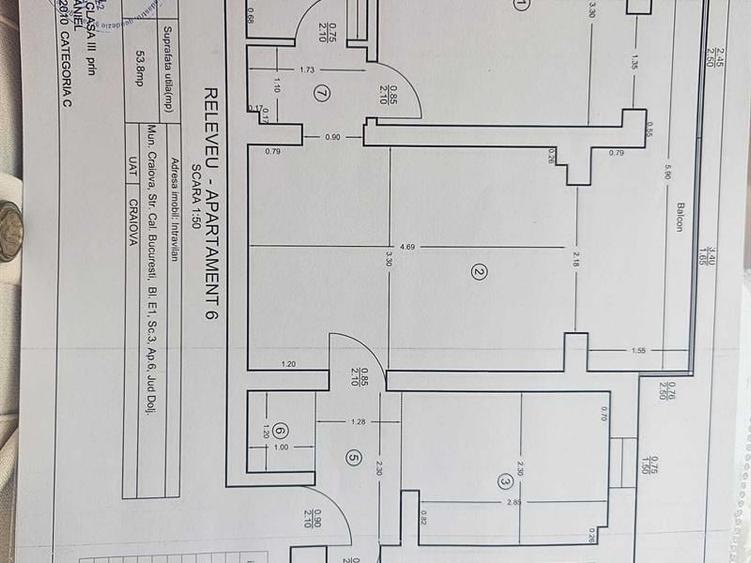Apartament cu 3 camere semidecomandat în Calea București