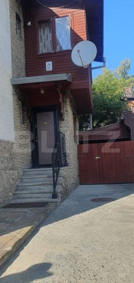 Casă individuală cu 5 camere cu Canalizare în Vatra Dornei
