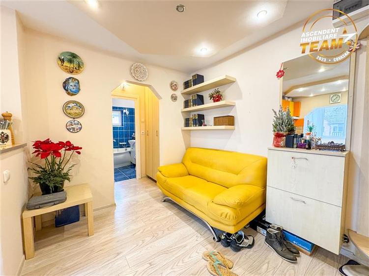 Apartament cu 2 camere decomandat, mobilat în Semicentral