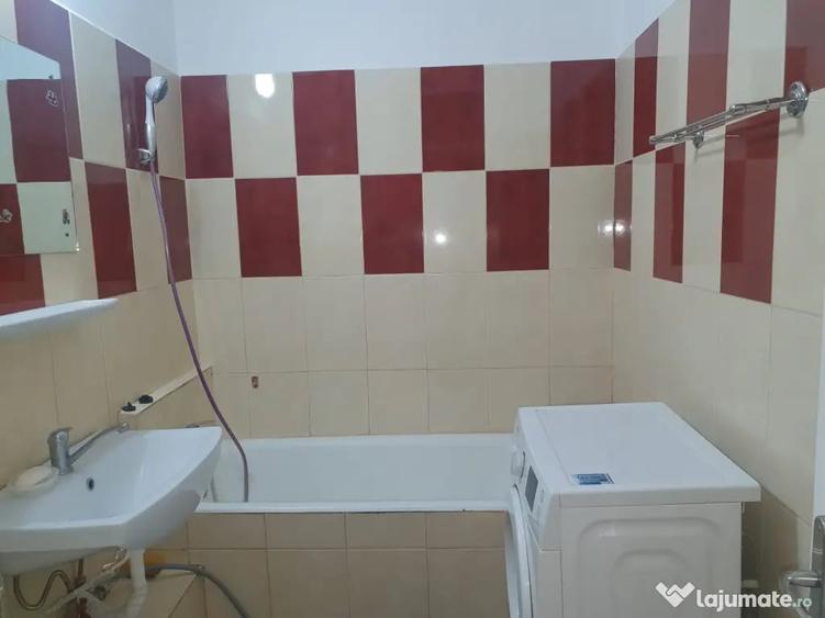 Apartament cu 2 camere decomandat în Sebastian