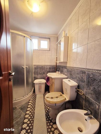 Apartament cu 2 camere decomandat în Precista