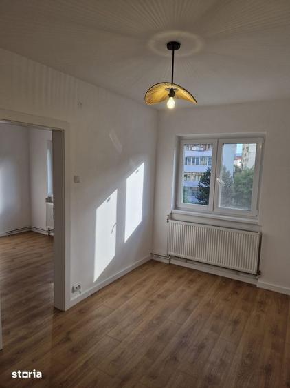 Apartament cu 2 camere, mobilat în Central