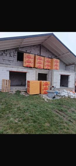 Casă individuală cu 5 camere cu Teren 7300 Mp în Orășeni-Deal