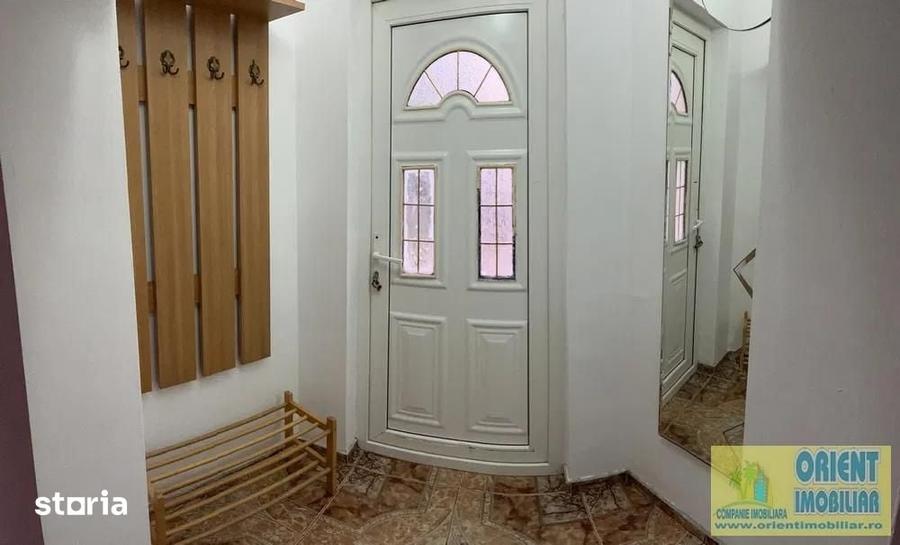 Casă cu 6 camere cu Teren 250 Mp în Cumpăna
