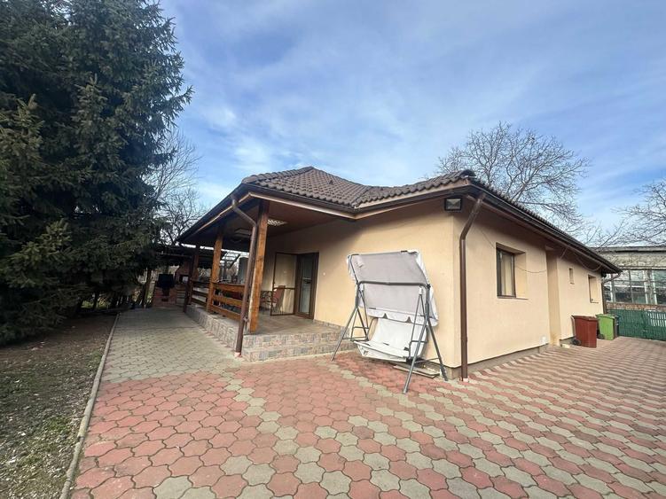 Casă cu 3 camere în Unirii
