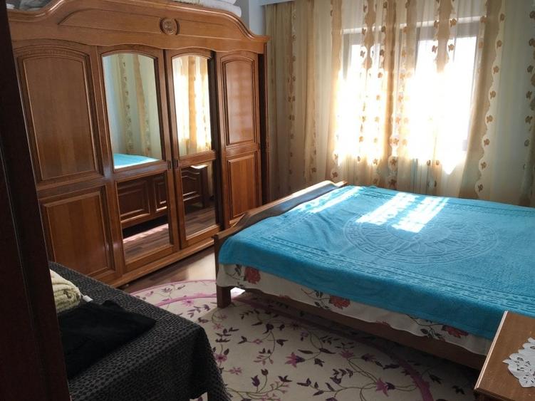 Apartament cu 3 camere decomandat, mobilat în Faleza Nord