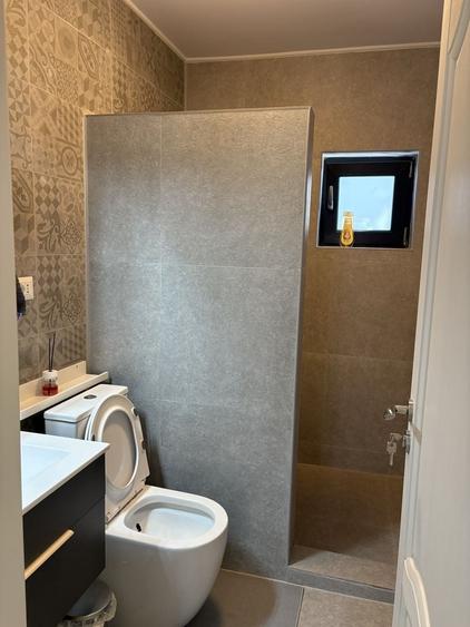 Apartament cu 6 camere în Central