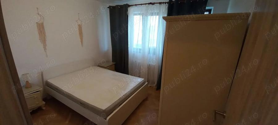 Apartament cu 2 camere semidecomandat în P-ța Victoriei