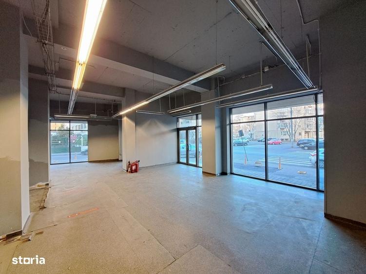 Spațiu comercial, de 143 mp, în Vitan