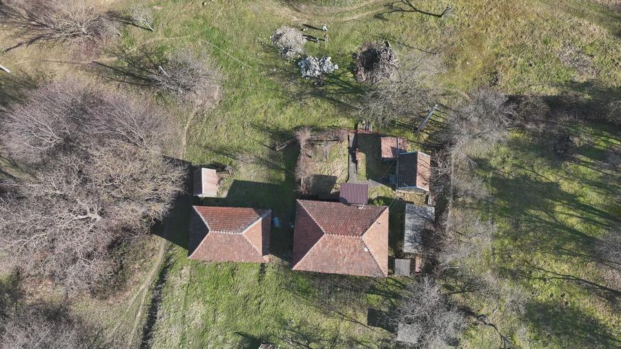 Casă cu 2 camere în Bratca
