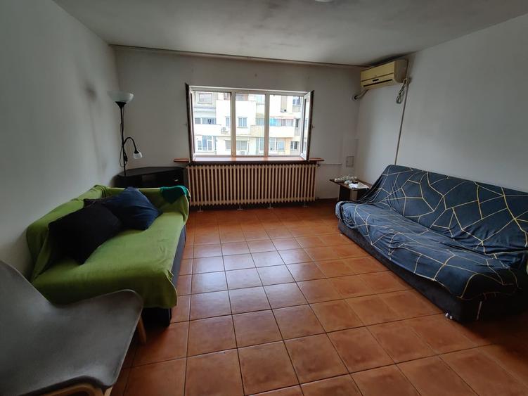Apartament cu 3 camere decomandat în Unirii