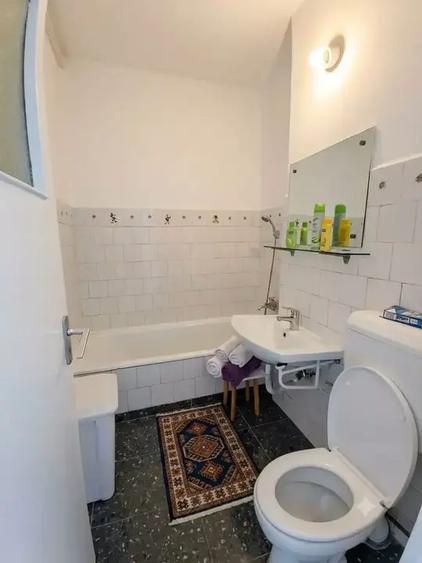 Apartament cu 2 camere semidecomandat, mobilat în 1 Mai