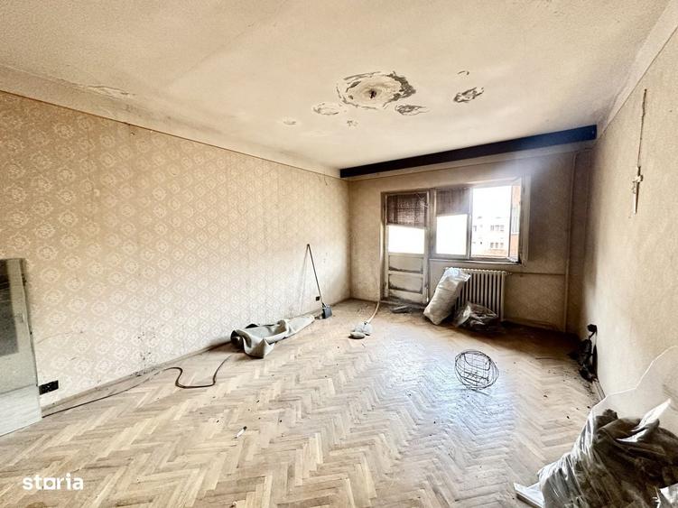 Apartament cu 3 camere decomandat în Soarelui