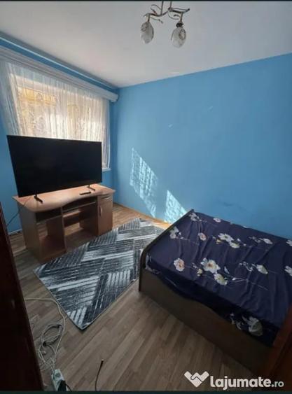 Apartament cu 2 camere semidecomandat, mobilat în Central