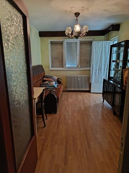 De vanzare apartament cu 2 camere, parter, micro 13 B, 54.000 euro - 2