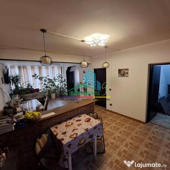 Casă cu 5 camere cu Teren 157 Mp în Central