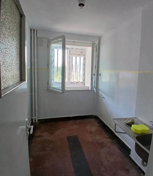 Apartament cu 2 camere semidecomandat în Dorobanți