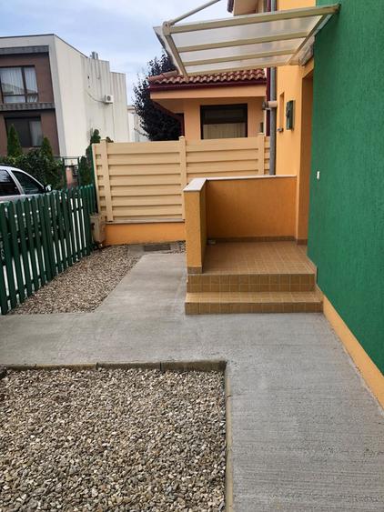 Casă cu 3 camere cu Canalizare în Boreal