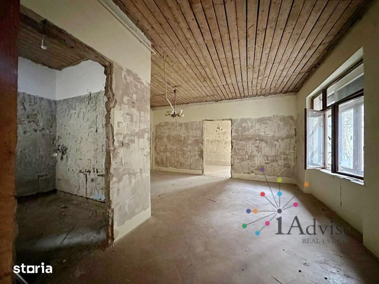 Apartament cu 4 camere în Centrul Istoric