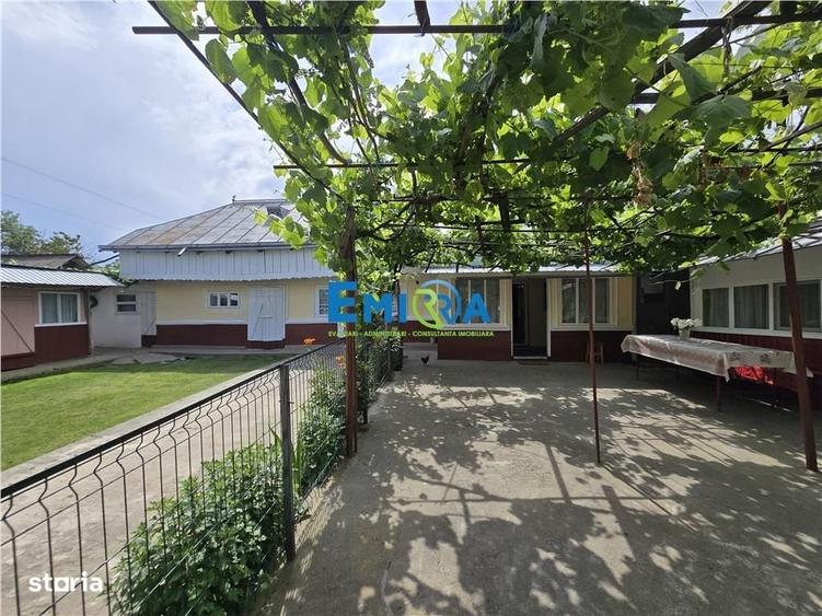 Casă cu 4 camere în Bahna