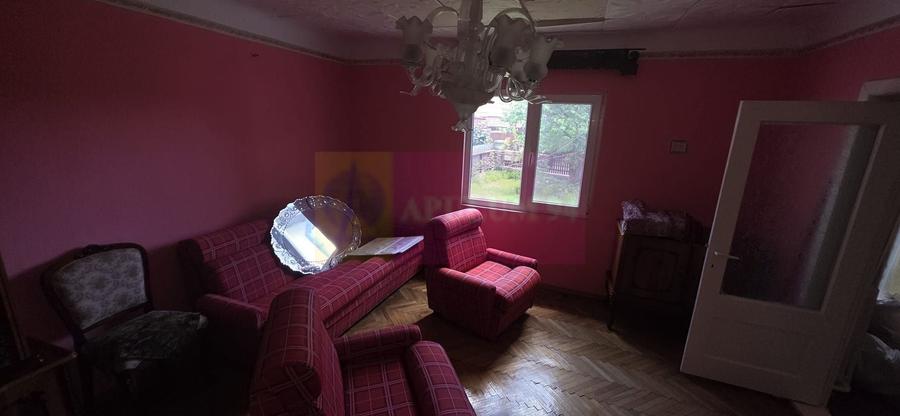 Casă individuală cu 5 camere cu Canalizare în Capul Câmpului