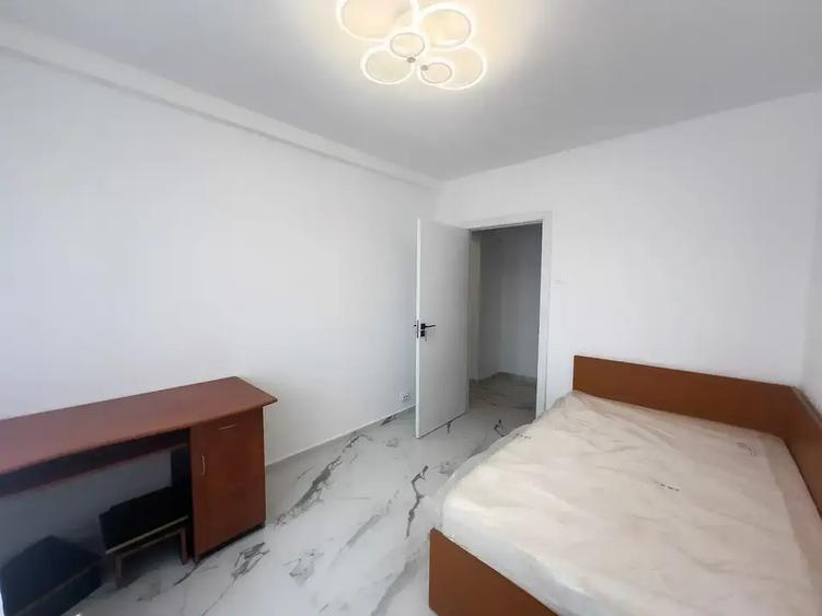 Apartament cu 3 camere decomandat, mobilat în Banu Manta
