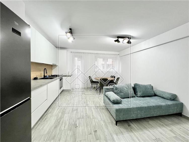 Apartament cu 3 camere nedecomandat în Turnișor