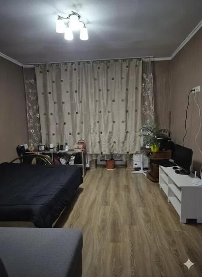 Garsonieră decomandată în Gorjului